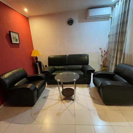 Homestay Studio ยาอุนเด ภายนอก รูปภาพ