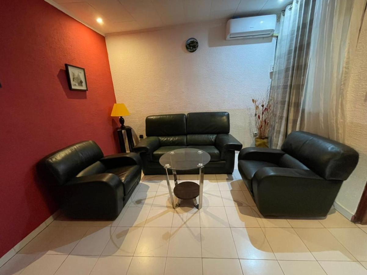 Homestay Studio ยาอุนเด ภายนอก รูปภาพ